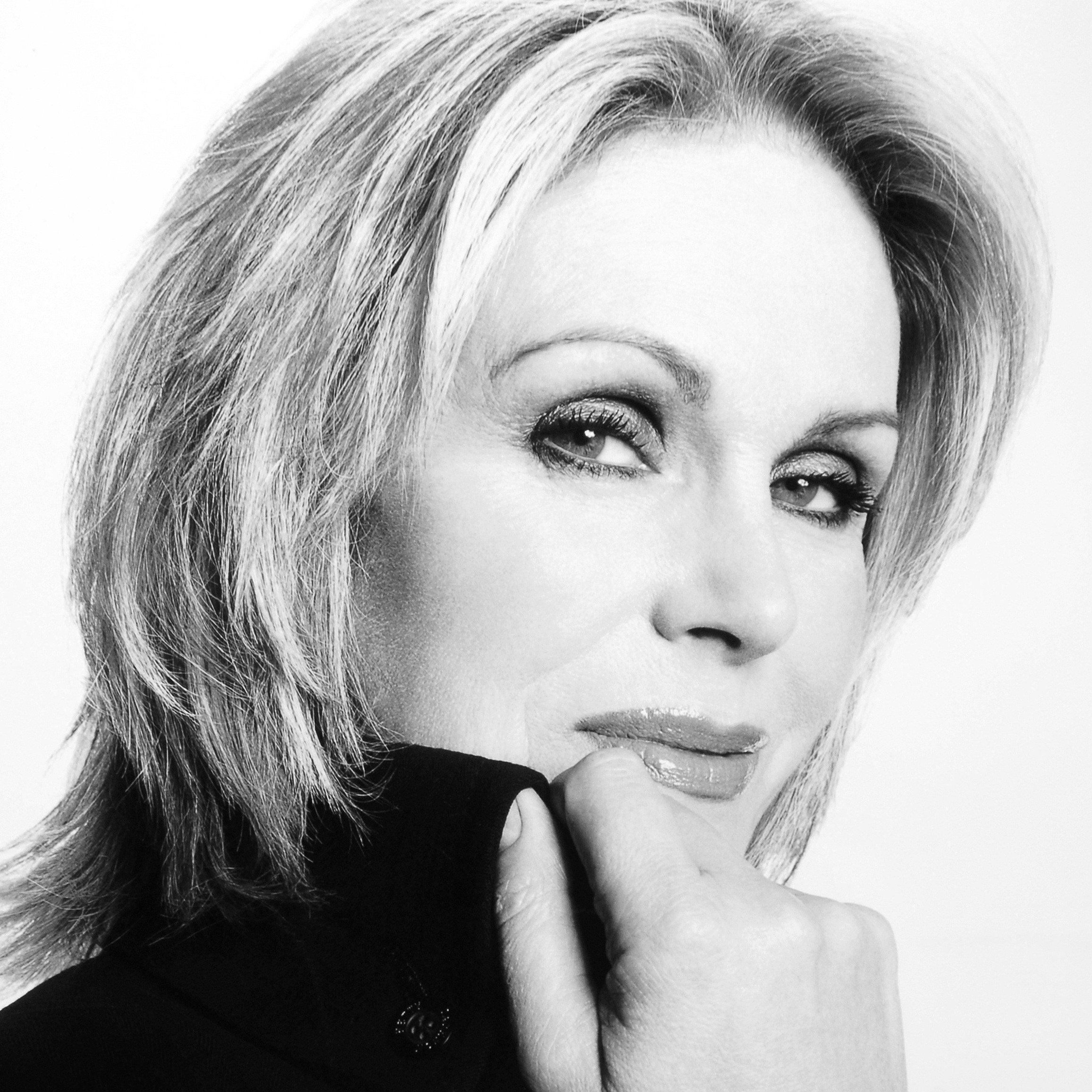 Headshot of Joanna Lumley